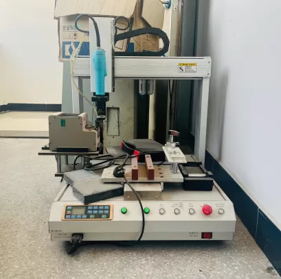 Automatic screw fastening machine at the Zhongshan smart-lock factory